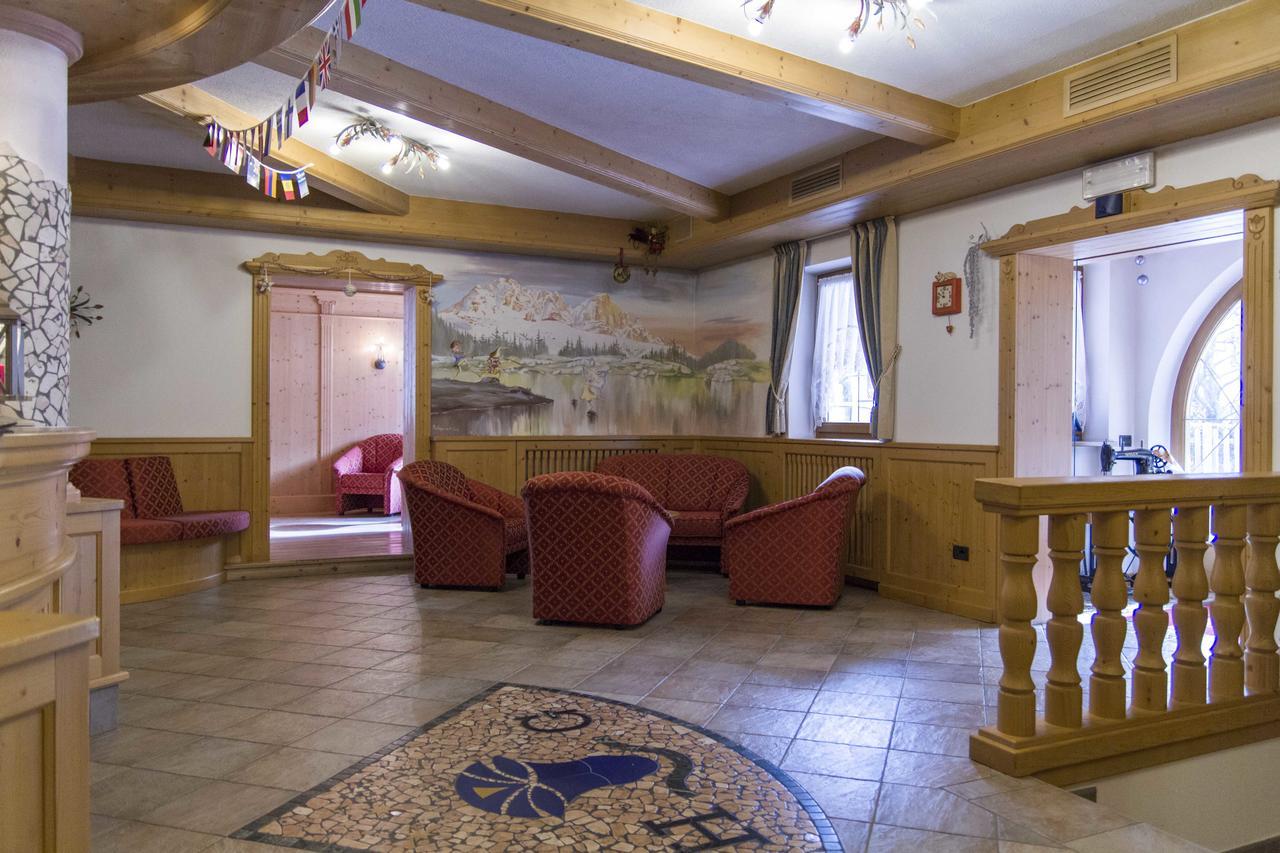 Hotel Genzianella Ziano Di Fiemme Ngoại thất bức ảnh
