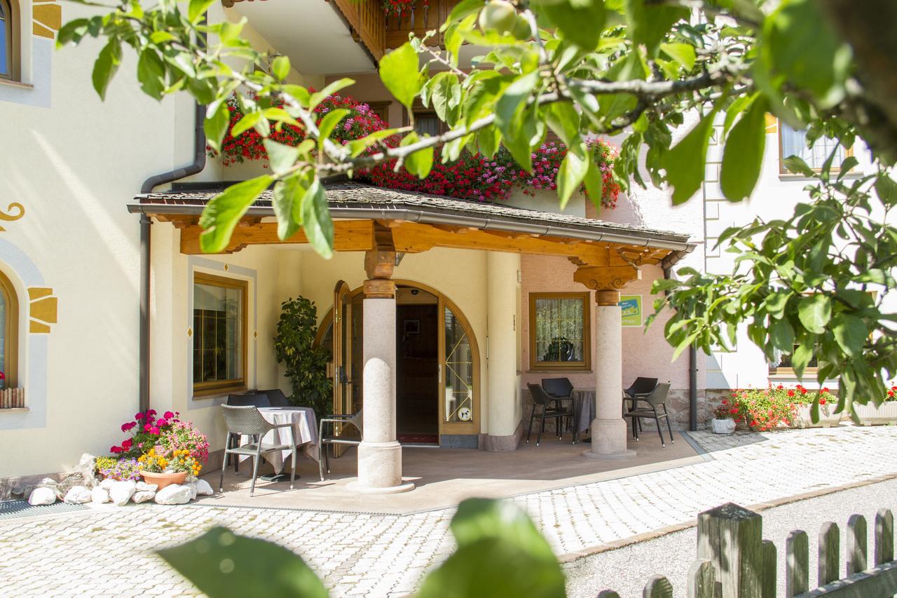 Hotel Genzianella Ziano Di Fiemme Ngoại thất bức ảnh