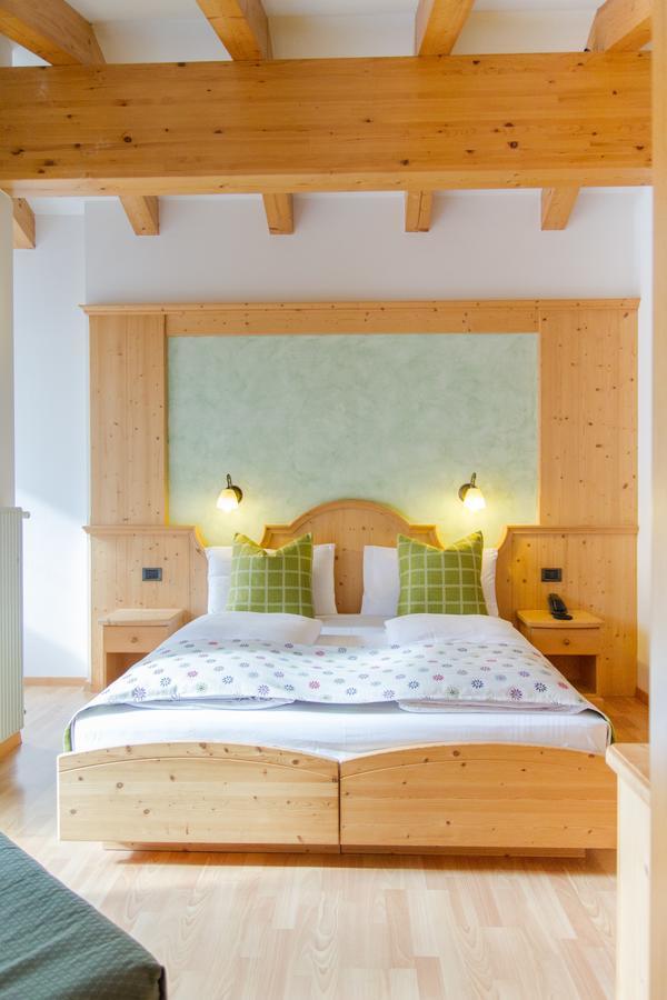 Hotel Genzianella Ziano Di Fiemme Ngoại thất bức ảnh