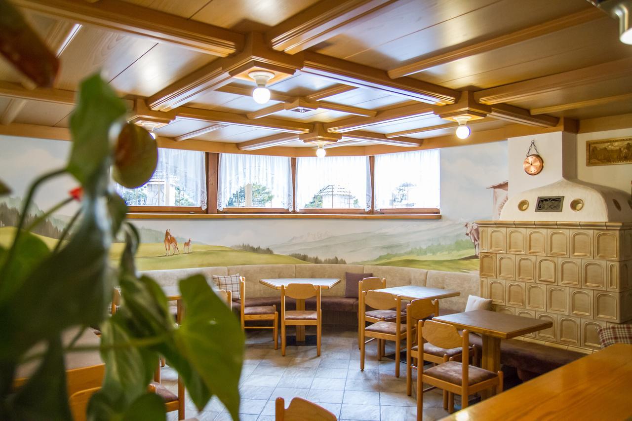 Hotel Genzianella Ziano Di Fiemme Ngoại thất bức ảnh