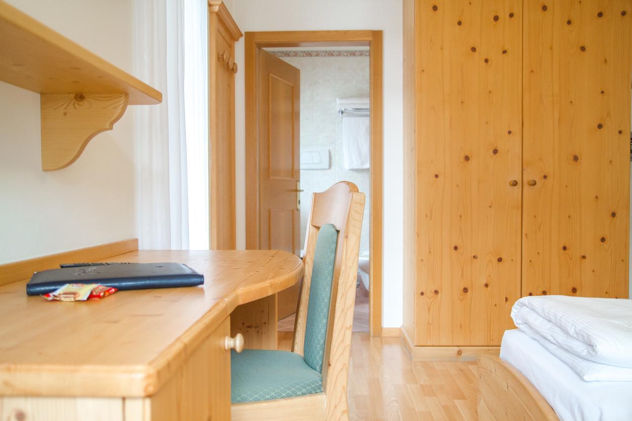 Hotel Genzianella Ziano Di Fiemme Ngoại thất bức ảnh